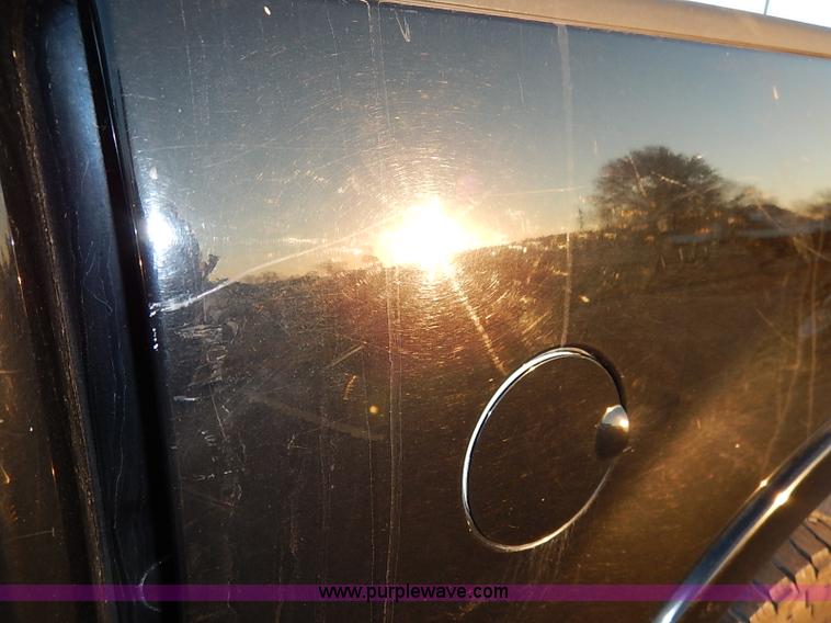 image for item I5234 2006 Lincoln Mark LT Crew Cab pickup truck