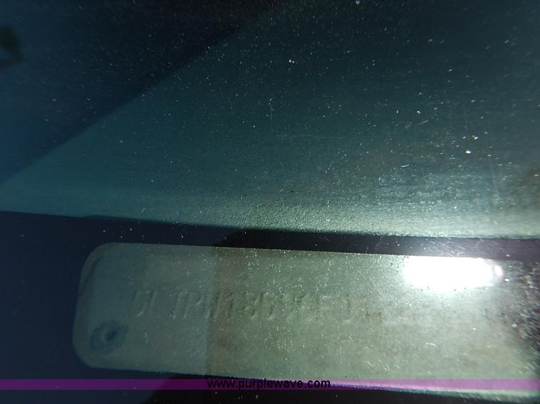 image for item I5234 2006 Lincoln Mark LT Crew Cab pickup truck