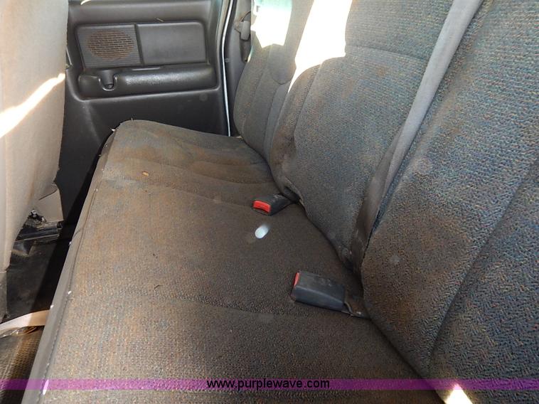 image for item I5238 2003 Chevrolet Silverado 2500HD Ext. Cab pickup truck