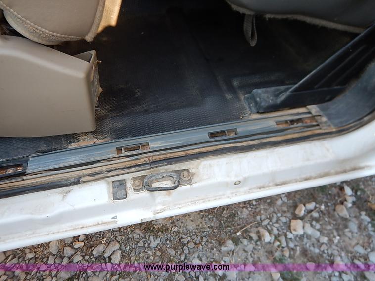 image for item I5238 2003 Chevrolet Silverado 2500HD Ext. Cab pickup truck