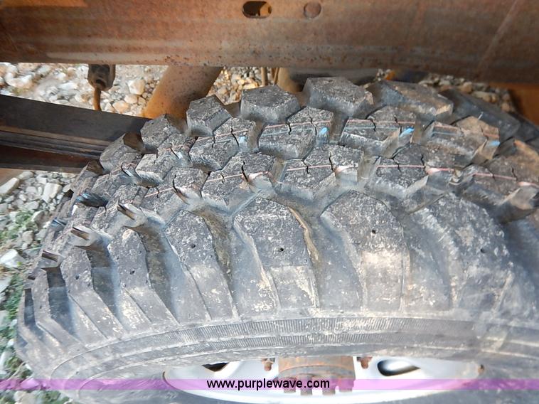 image for item I5238 2003 Chevrolet Silverado 2500HD Ext. Cab pickup truck