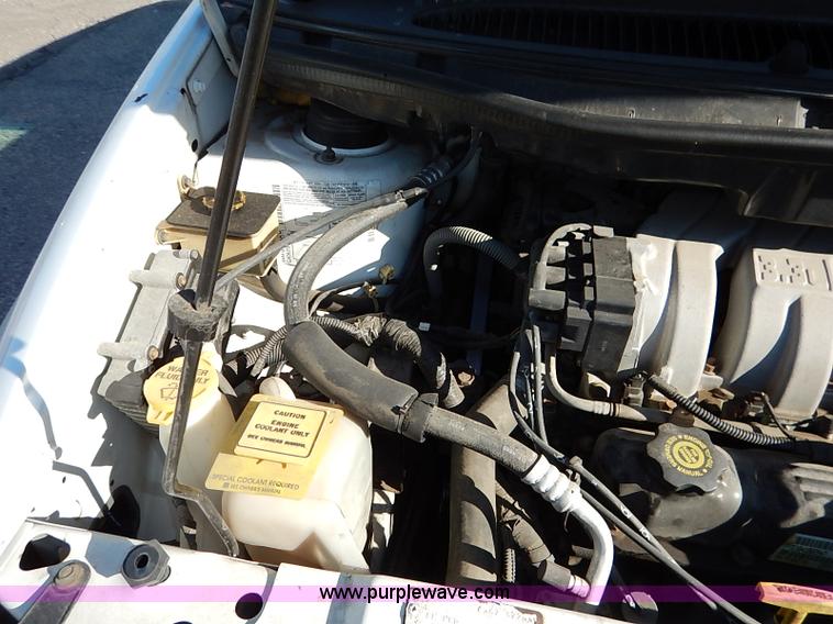 image for item I5245 2000 Chrysler Grand Voyager van