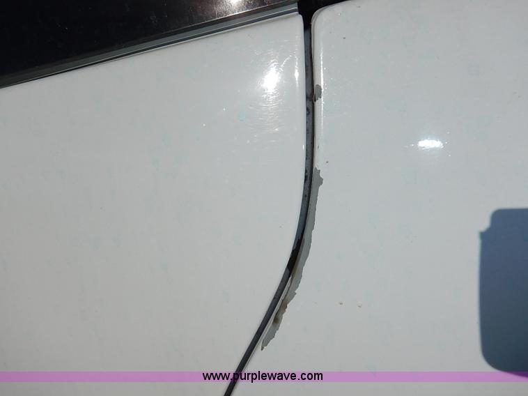 image for item I5245 2000 Chrysler Grand Voyager van