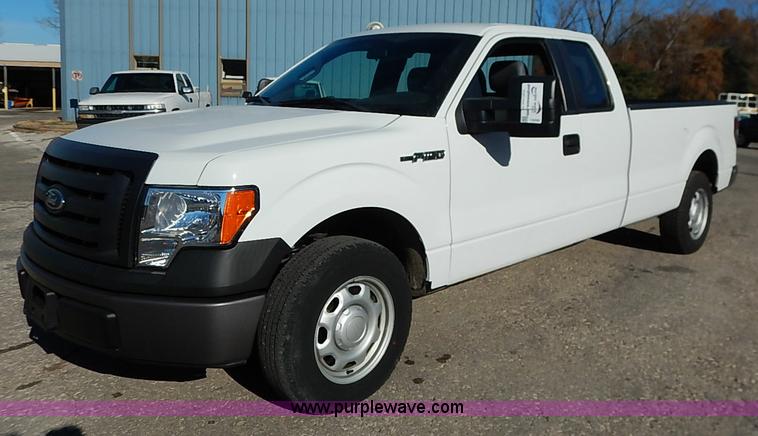 image for item I5246 2012 Ford F150 XL SuperCab pickup truck