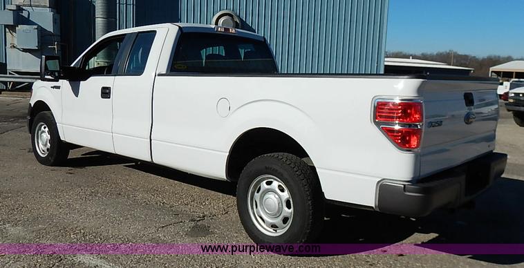 image for item I5246 2012 Ford F150 XL SuperCab pickup truck