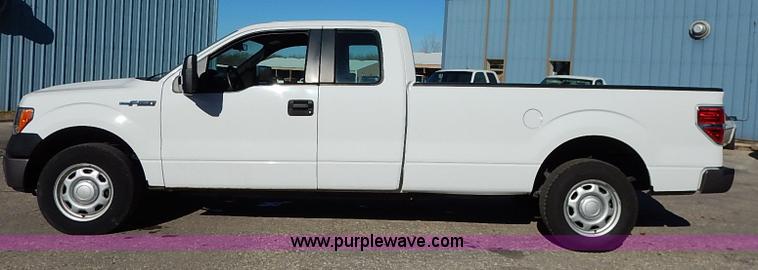 image for item I5246 2012 Ford F150 XL SuperCab pickup truck