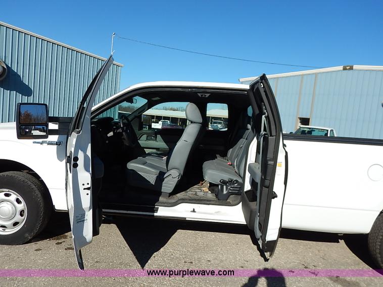 image for item I5246 2012 Ford F150 XL SuperCab pickup truck