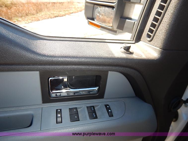 image for item I5246 2012 Ford F150 XL SuperCab pickup truck