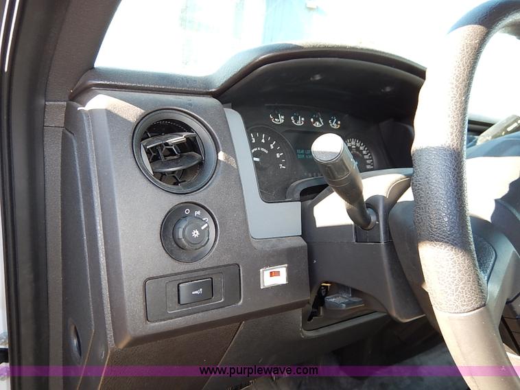 image for item I5246 2012 Ford F150 XL SuperCab pickup truck