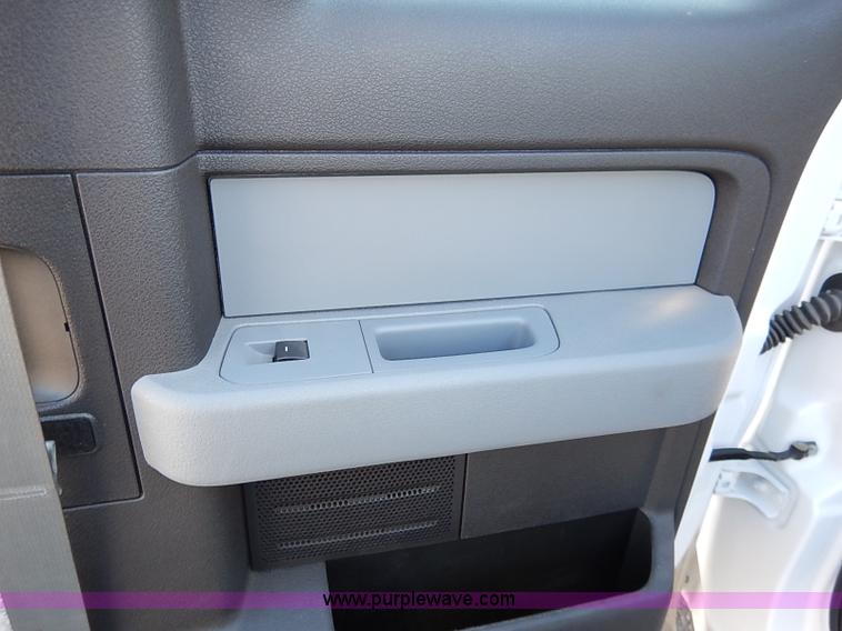 image for item I5246 2012 Ford F150 XL SuperCab pickup truck