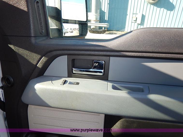 image for item I5246 2012 Ford F150 XL SuperCab pickup truck