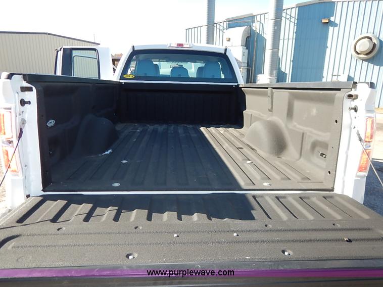 image for item I5246 2012 Ford F150 XL SuperCab pickup truck