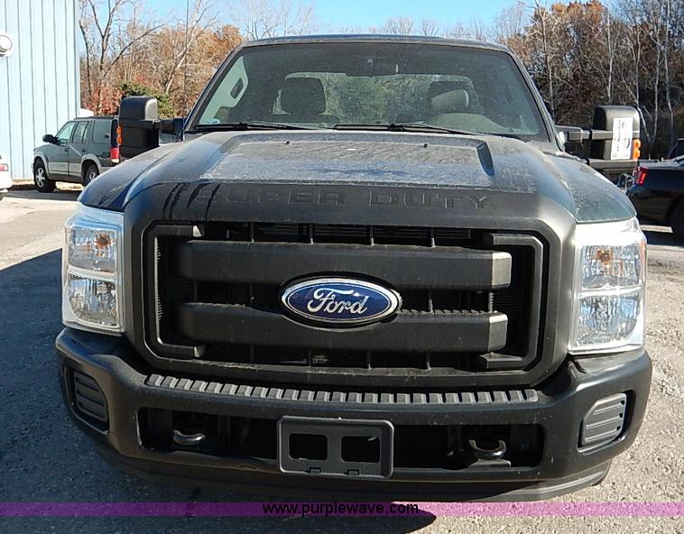 image for item I5248 2011 Ford F250 Super Duty XL pickup truck