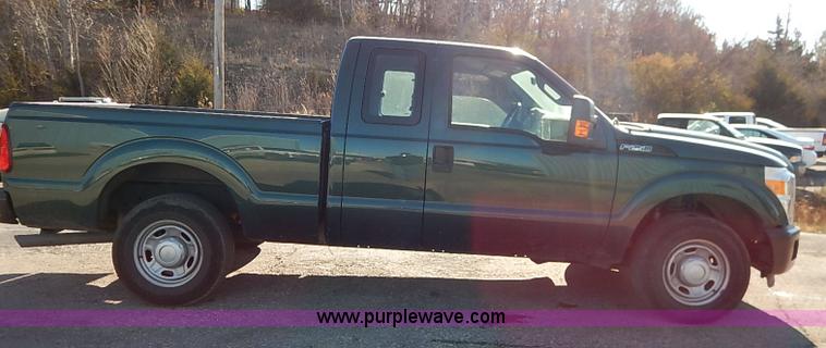 image for item I5248 2011 Ford F250 Super Duty XL pickup truck