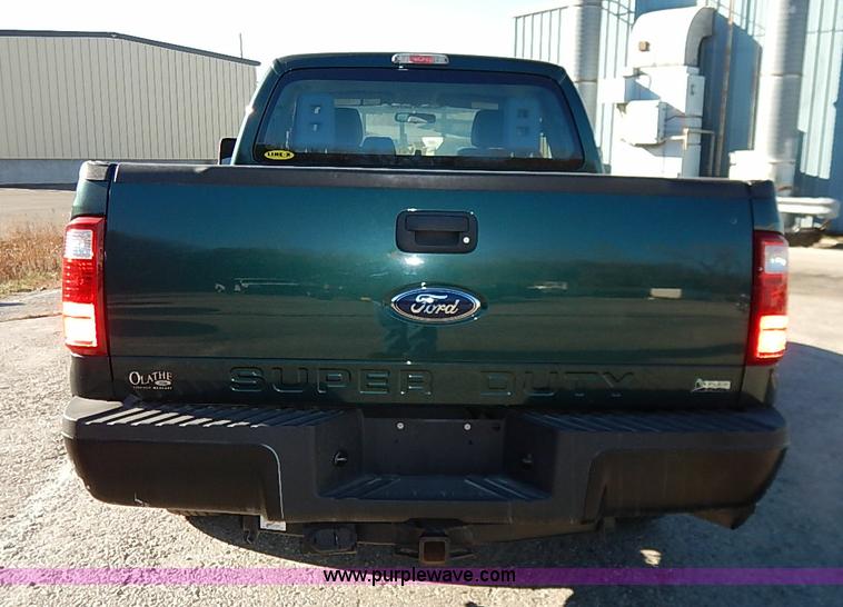 image for item I5248 2011 Ford F250 Super Duty XL pickup truck