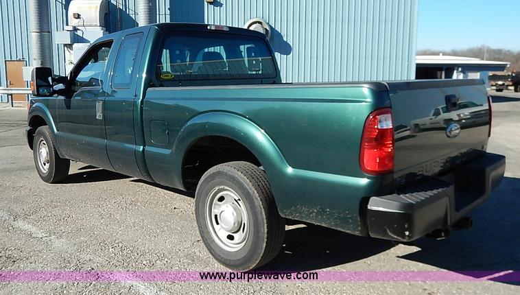 image for item I5248 2011 Ford F250 Super Duty XL pickup truck