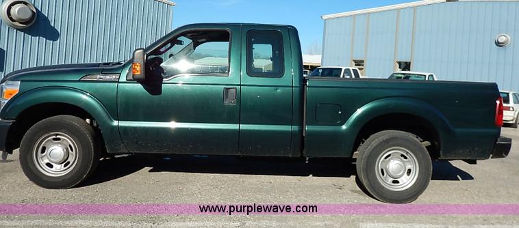 image for item I5248 2011 Ford F250 Super Duty XL pickup truck