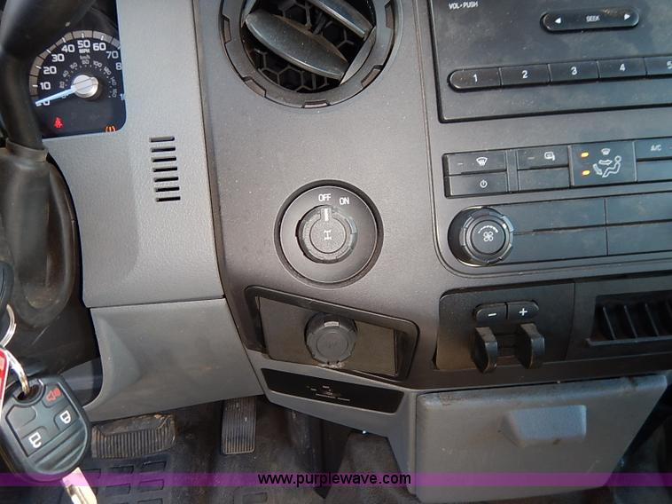 image for item I5248 2011 Ford F250 Super Duty XL pickup truck