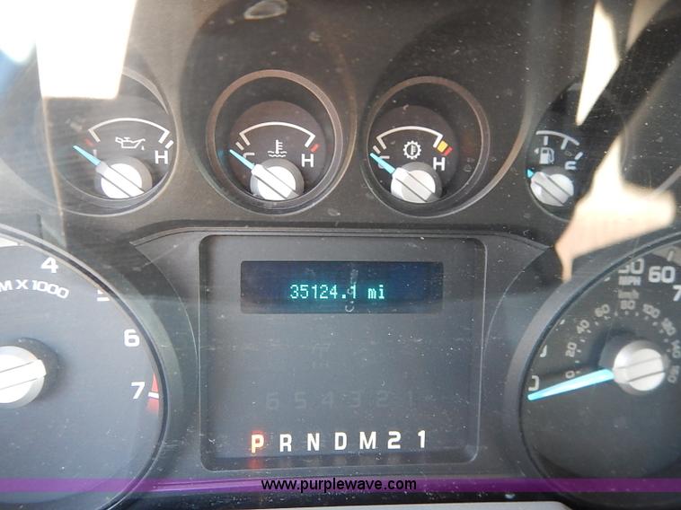 image for item I5248 2011 Ford F250 Super Duty XL pickup truck