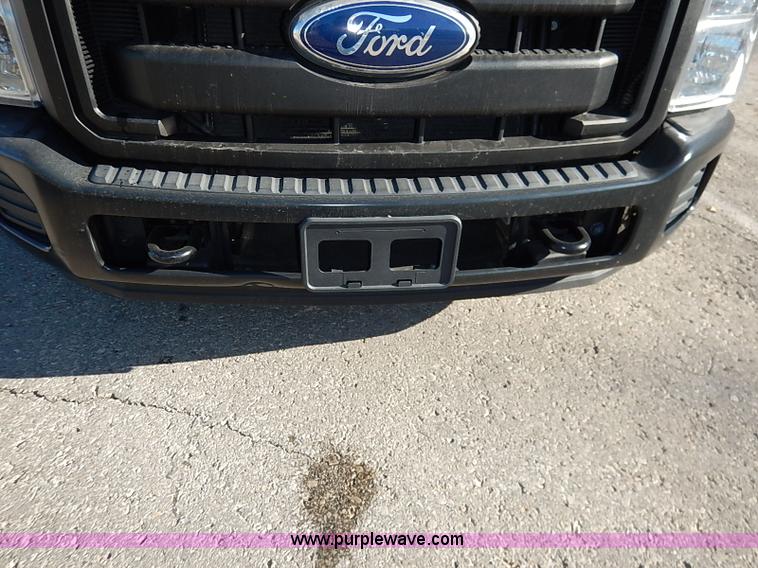 image for item I5248 2011 Ford F250 Super Duty XL pickup truck