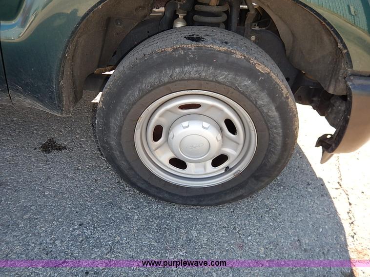 image for item I5248 2011 Ford F250 Super Duty XL pickup truck