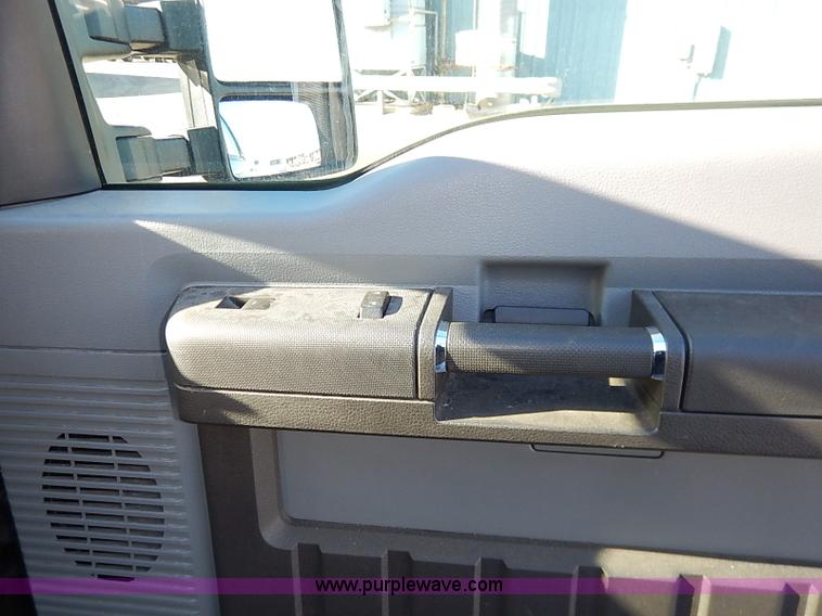 image for item I5248 2011 Ford F250 Super Duty XL pickup truck