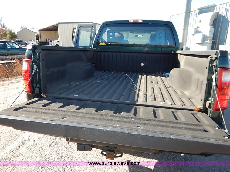 image for item I5248 2011 Ford F250 Super Duty XL pickup truck