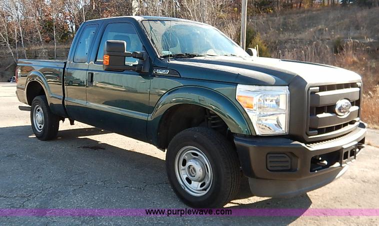 image for item I5249 2011 Ford F250 Super Duty XL SuperCab pickup truck