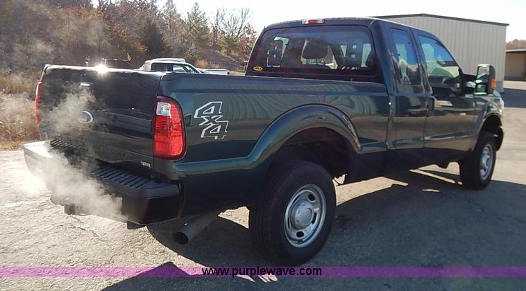 image for item I5249 2011 Ford F250 Super Duty XL SuperCab pickup truck