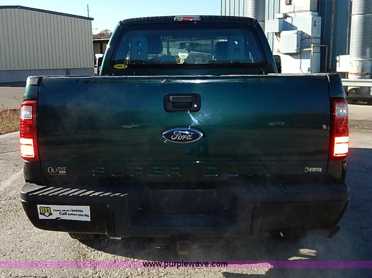 image for item I5249 2011 Ford F250 Super Duty XL SuperCab pickup truck