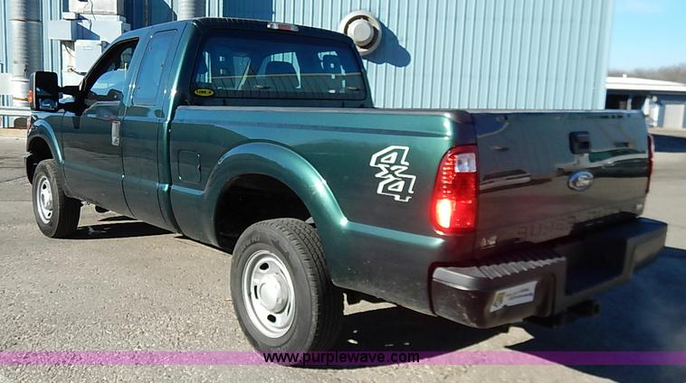 image for item I5249 2011 Ford F250 Super Duty XL SuperCab pickup truck