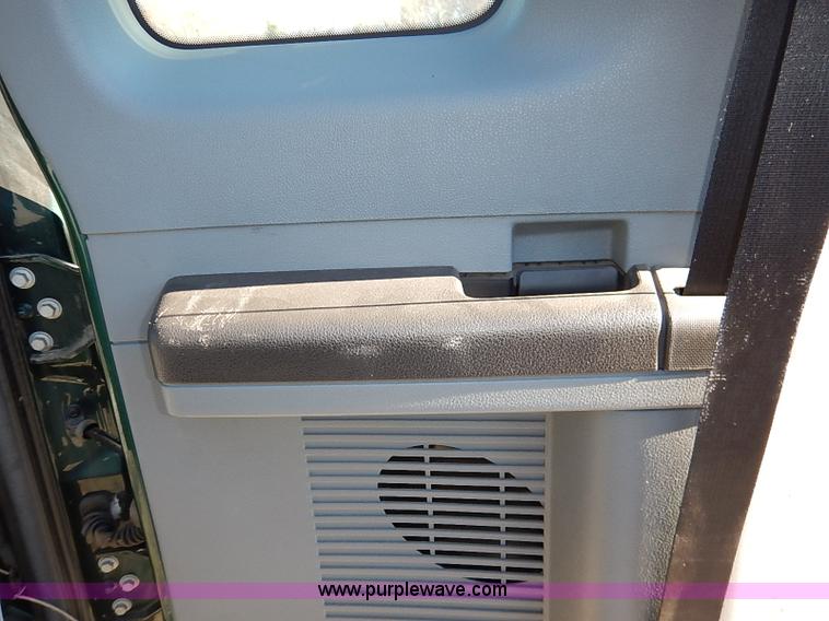 image for item I5249 2011 Ford F250 Super Duty XL SuperCab pickup truck