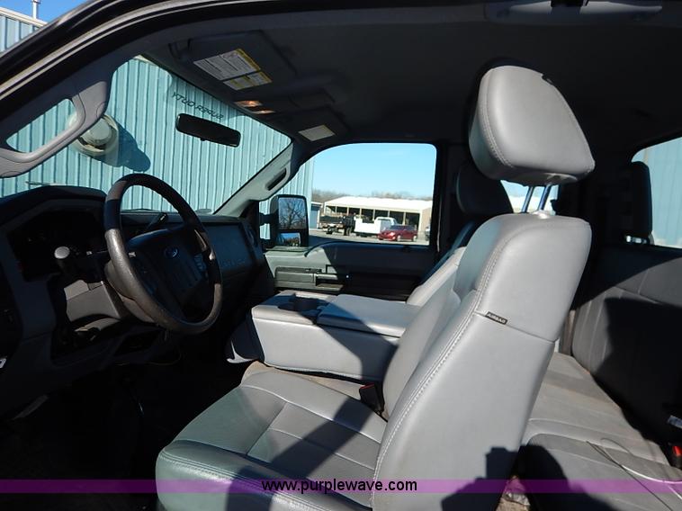 image for item I5249 2011 Ford F250 Super Duty XL SuperCab pickup truck