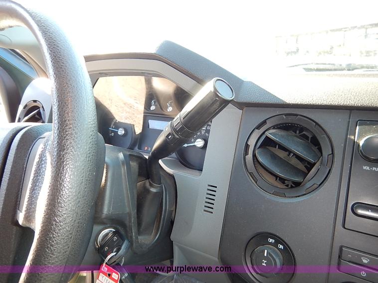 image for item I5249 2011 Ford F250 Super Duty XL SuperCab pickup truck