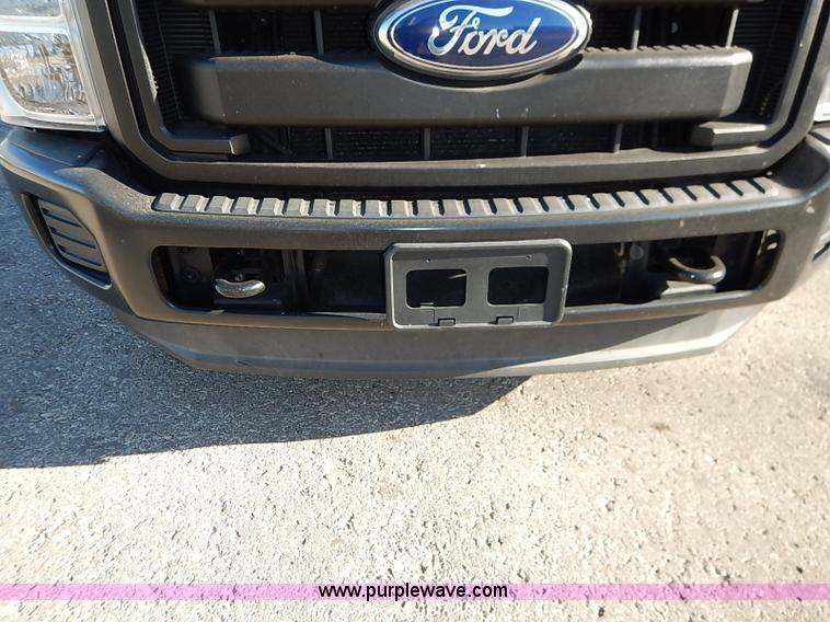 image for item I5249 2011 Ford F250 Super Duty XL SuperCab pickup truck