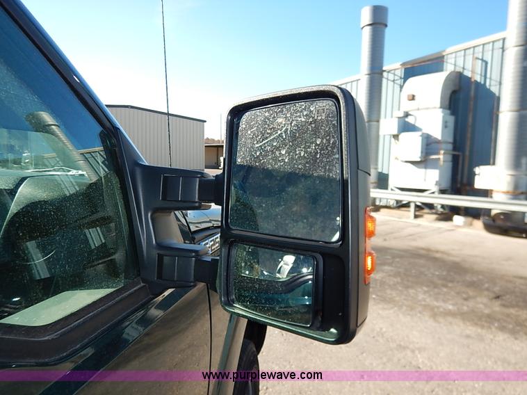 image for item I5249 2011 Ford F250 Super Duty XL SuperCab pickup truck