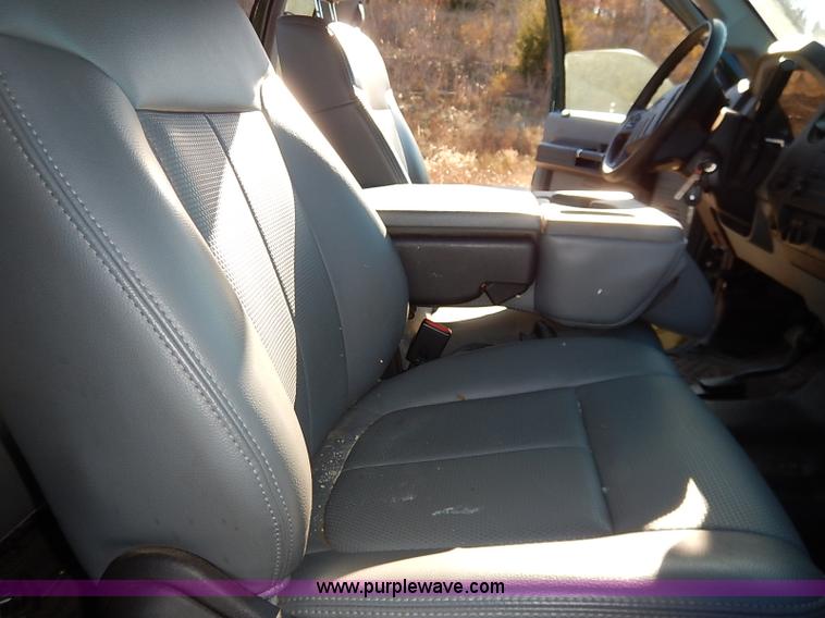 image for item I5249 2011 Ford F250 Super Duty XL SuperCab pickup truck