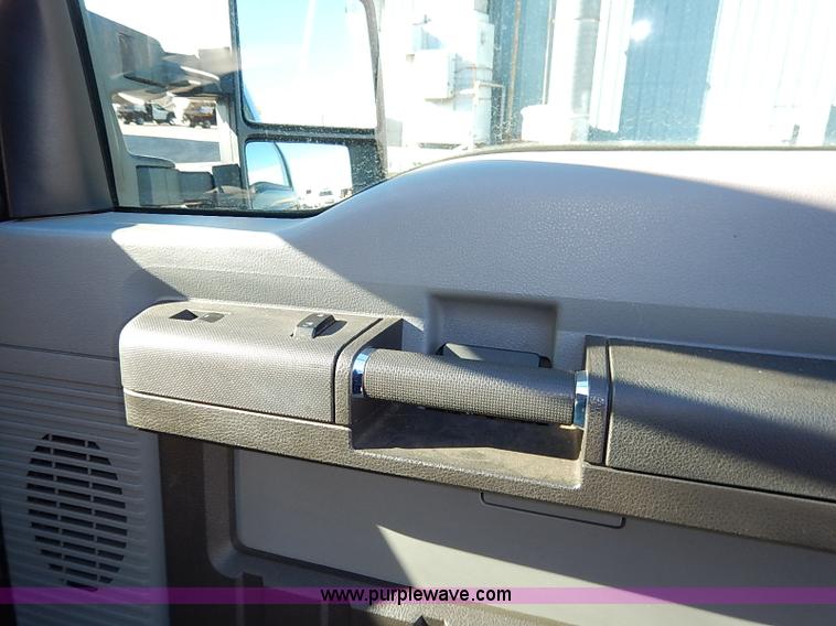 image for item I5249 2011 Ford F250 Super Duty XL SuperCab pickup truck