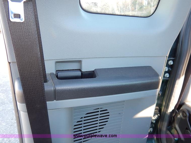 image for item I5249 2011 Ford F250 Super Duty XL SuperCab pickup truck