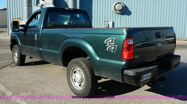 image for item I5250 2011 Ford F250 Super Duty XL pickup truck