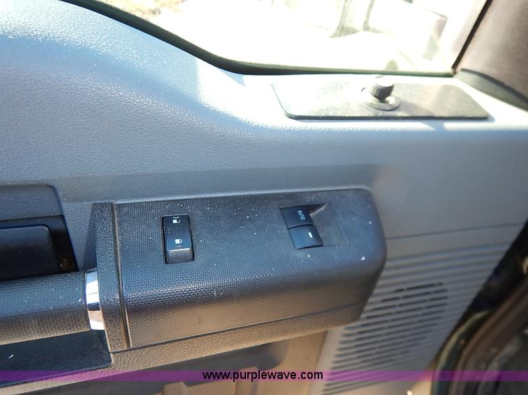 image for item I5250 2011 Ford F250 Super Duty XL pickup truck