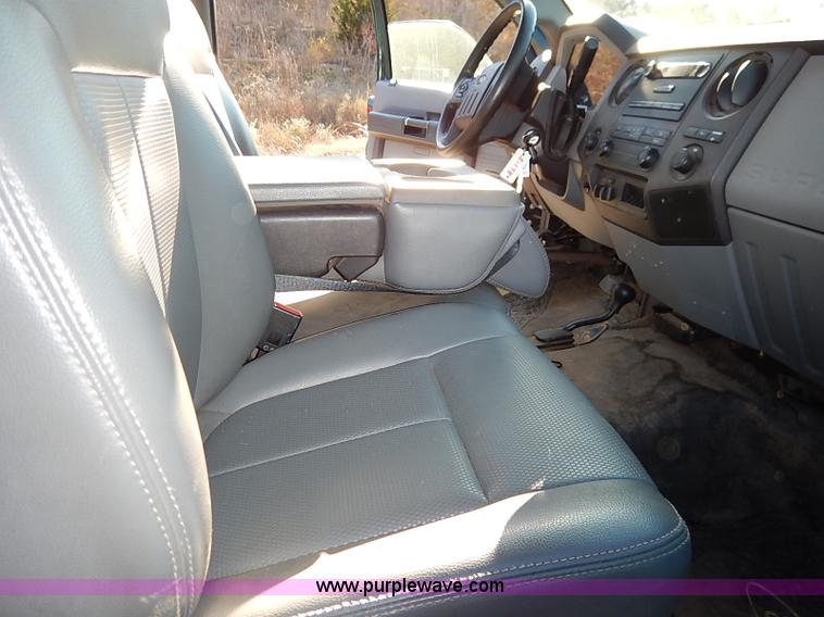 image for item I5250 2011 Ford F250 Super Duty XL pickup truck