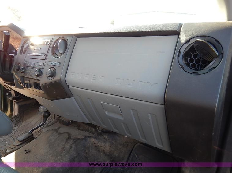 image for item I5250 2011 Ford F250 Super Duty XL pickup truck