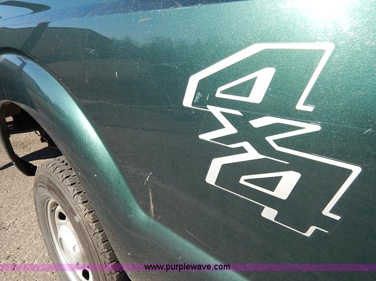 image for item I5250 2011 Ford F250 Super Duty XL pickup truck