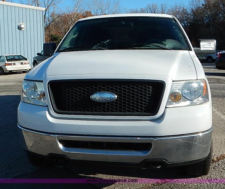 image for item I5251 2006 Ford F150 XLT SuperCrew pickup truck