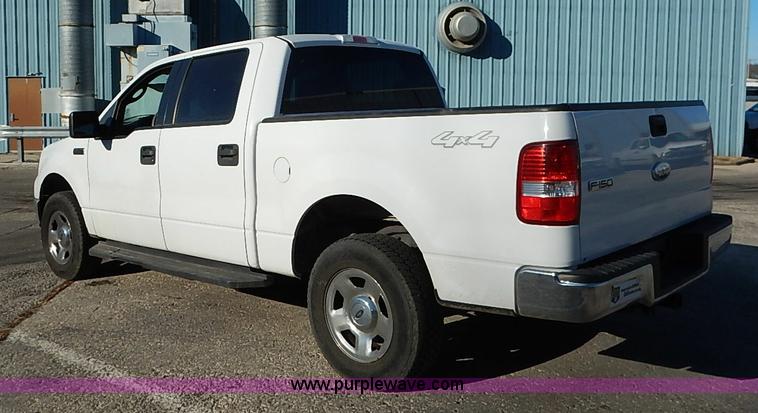 image for item I5251 2006 Ford F150 XLT SuperCrew pickup truck