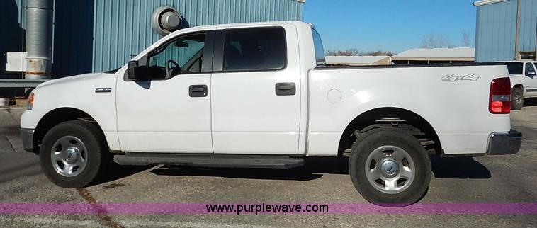 image for item I5251 2006 Ford F150 XLT SuperCrew pickup truck