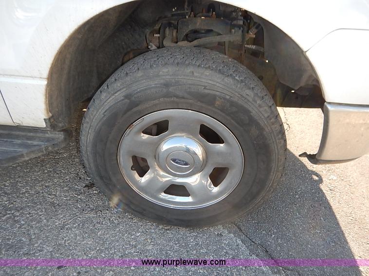 image for item I5251 2006 Ford F150 XLT SuperCrew pickup truck