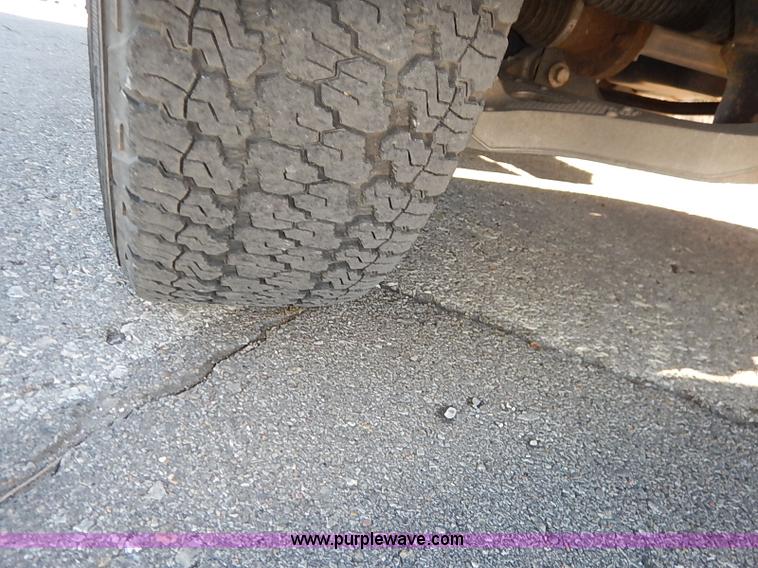 image for item I5251 2006 Ford F150 XLT SuperCrew pickup truck