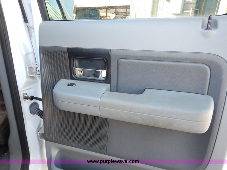 image for item I5251 2006 Ford F150 XLT SuperCrew pickup truck